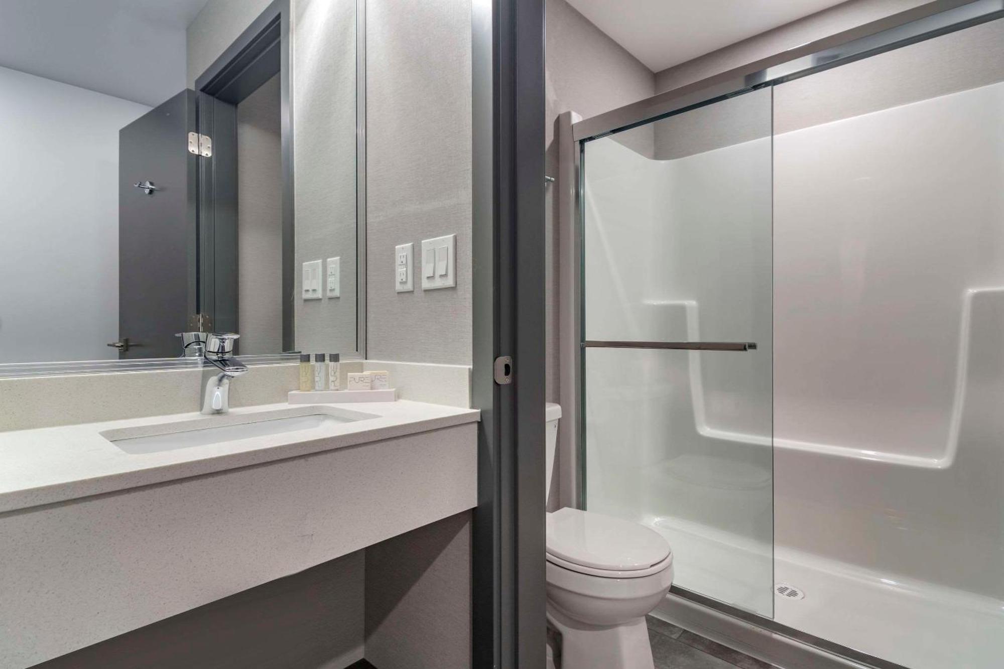 The Hue Hotel, Ascend Hotel Collection Kamloops Eksteriør bilde